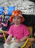 Helča konzumující občerstvení pro plavce Helča konzumující občerstvení pro plavce