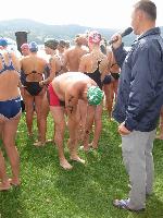 strečink před závodem (nevím nevím, zda by se neměl rozcvičovat častěji) strečink před závodem (nevím nevím, zda by se neměl rozcvičovat častěji)