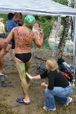 i na zadní straně nohou i na zadní straně nohou