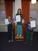 vyhlášení mladších 6km - 1. Terka, 2. Naty a 3. Ben vyhlášení mladších 6km - 1. Terka, 2. Naty a 3. Ben