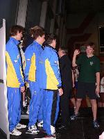 Viktor nastupuje na stupně vítězů za 3. místo štafety 4x100K Viktor nastupuje na stupně vítězů za 3. místo štafety 4x100K